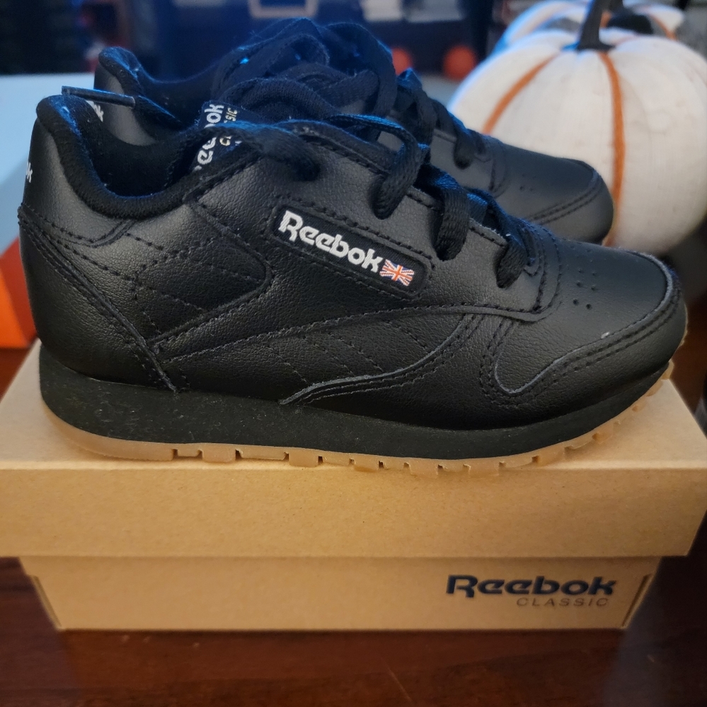 Reebok Classic Black Leather Sneaker - Toddler Size 9